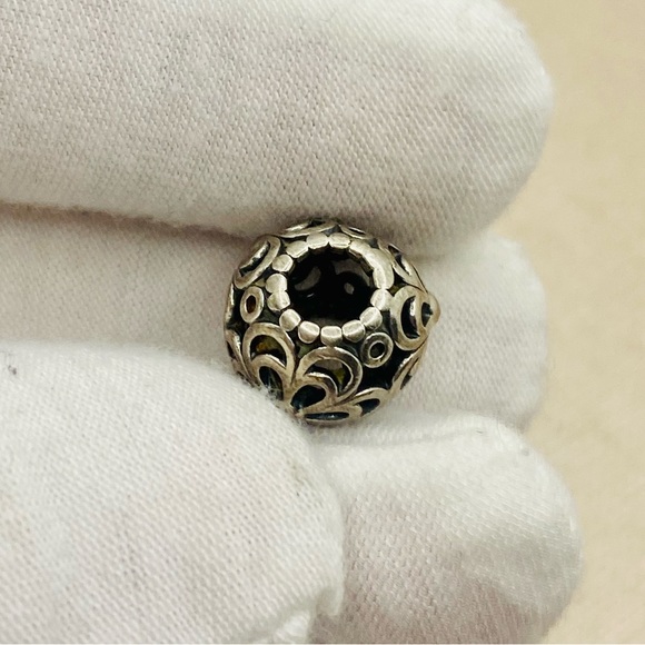 Pandora 790965 Sterling Silver Picking Daises Openwork Charm - Picture 6 of 7